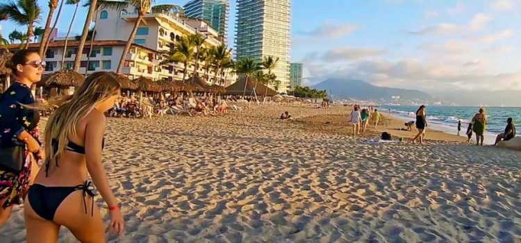 Playas de Puerto Vallarta son aptas para uso recreativo