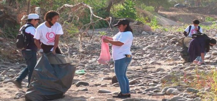 Realizan limpieza en playas y ríos