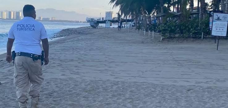 Policía Turística refuerza seguridad en playas de Puerto Vallarta