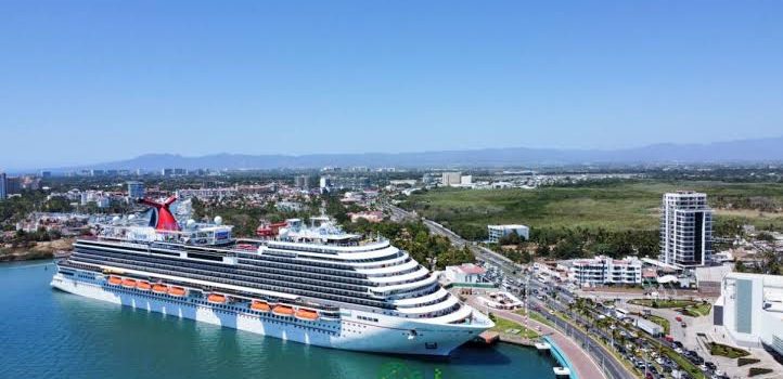 Llegarán 20 cruceros a Puerto Vallarta en este mes