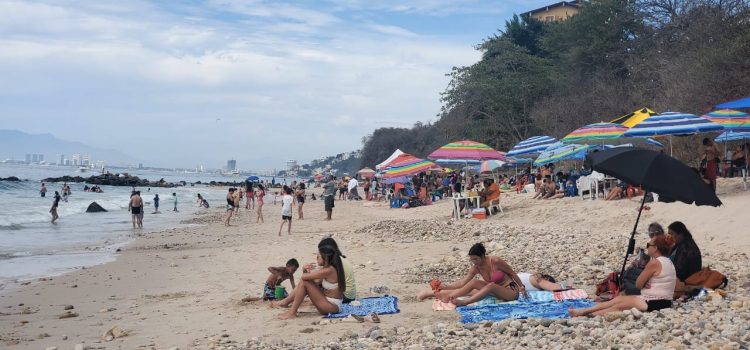 Puerto Vallarta está casi lleno y se esperan más turistas