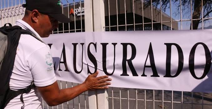 Tras protesta, gobierno de Puerto Vallarta clausura verificentro