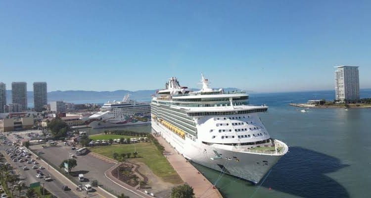 Aumenta 31% el número de cruceristas que arriban a Puerto Vallarta
