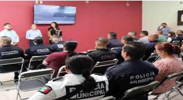 Capacitan a policías para prevenir robos a bancos en Jalisco