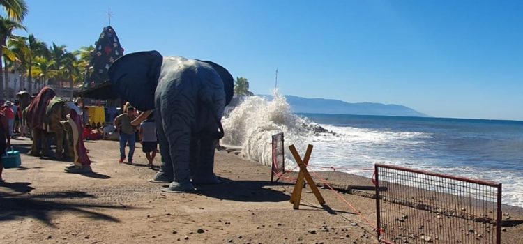 Fuerte oleaje desata acciones preventivas en el malecón