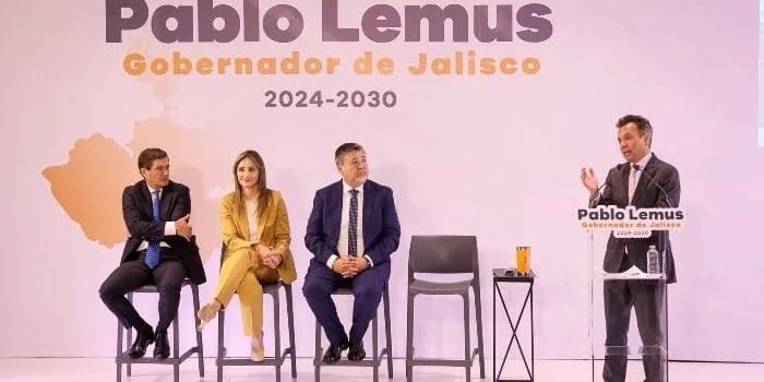 Pablo Lemus presenta la segunda parte de su gabinete de planeación económica