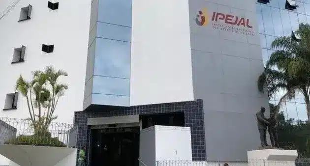 Retrasos en cirugías y consultas en el IPEJAL, atribuidos a cambio de administración