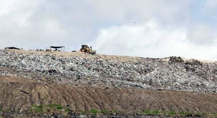 Vecinos de Zapopan rechazan propuesta de conciliación para abordar contaminación de basureros