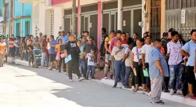 Hay 30 mil migrantes varados en México: Sheinbaum