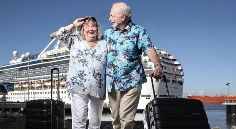 Les sale más barato vivir en un crucero que en una casa de retiro