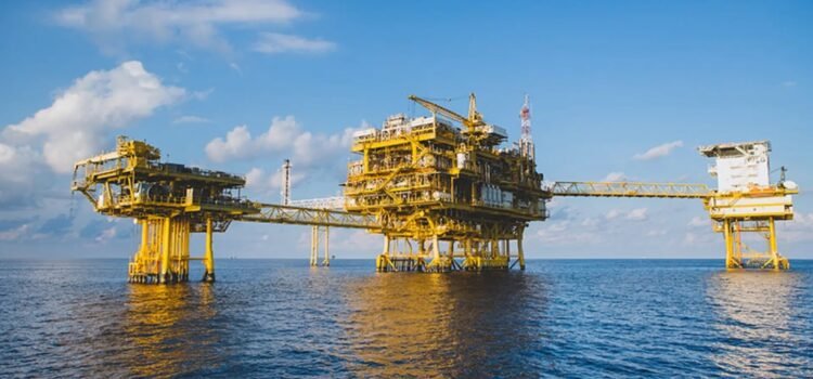 Precios de petróleo caen alrededor de 6% tras cese al fuego entre Israel e Irán