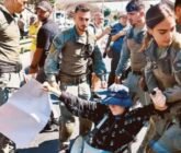 Miles de israelíes bloquean las calles como protesta
