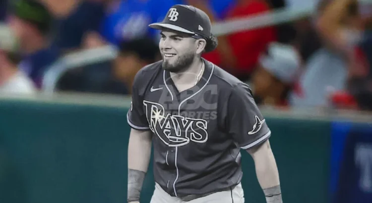 Mexicano Jonathan Aranda sale del juego Yanquis-Rays tras choque con jugador Mexicano Jonathan Aranda sale del juego Yanquis-Rays tras choque con jugador