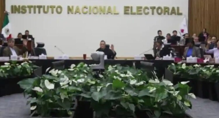 Recorta el Ejecutivo 12% al presupuesto solicitado por el INE Recorta el Ejecutivo 12% al presupuesto solicitado por el INE