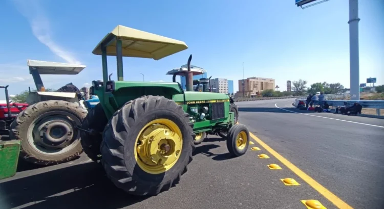 Maiceros de Jalisco rechazan pago de mil pesos por tonelada y advierten que seguirán los bloqueos Maiceros de Jalisco rechazan pago de mil pesos por tonelada y advierten que seguirán los bloqueos